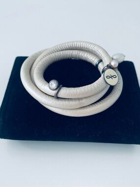 Triple leather Endless Jewelry Bracelet with 2 dangling charms & 2 pearl charms